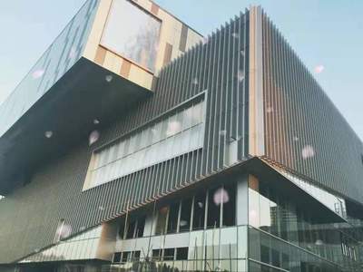 鋁單板 引領(lǐng)建筑裝飾新潮流的綠色環(huán)保先鋒